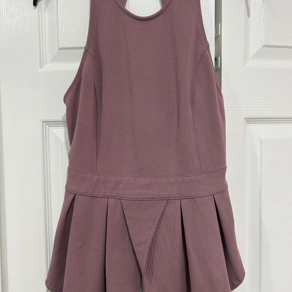 Love culture size large mauve color halter top.